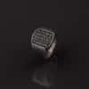 Anillo de acero quirúrgico con diseño elegante