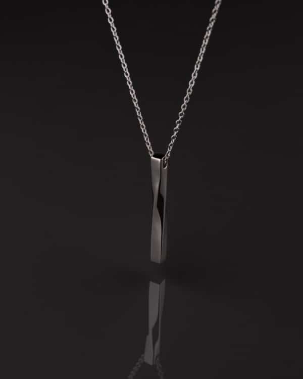 Colgante de acero quirúrgico elegante y resistente
