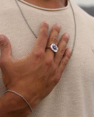 Anillo Tempus Fugit de acero quirúrgico para hombre, diseño simbólico y resistente