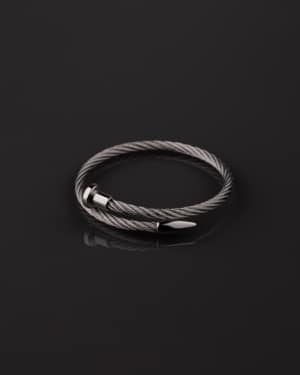 En Valurys hacemos joyería masculina sofisticada en acero