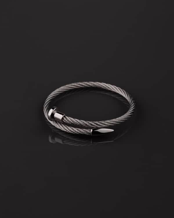 En Valurys hacemos joyería masculina sofisticada en acero
